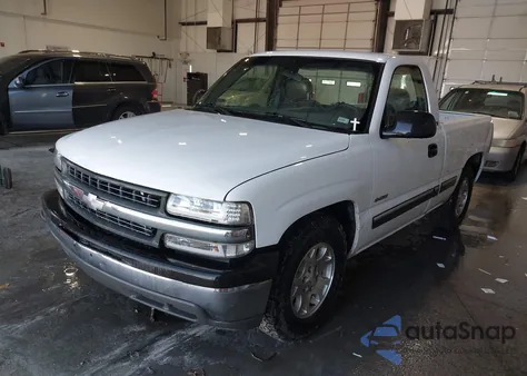 2001 Chevrolet Silverado 1500 z USA, uszkodzony, nr VIN 1GCEC14W31Z103265